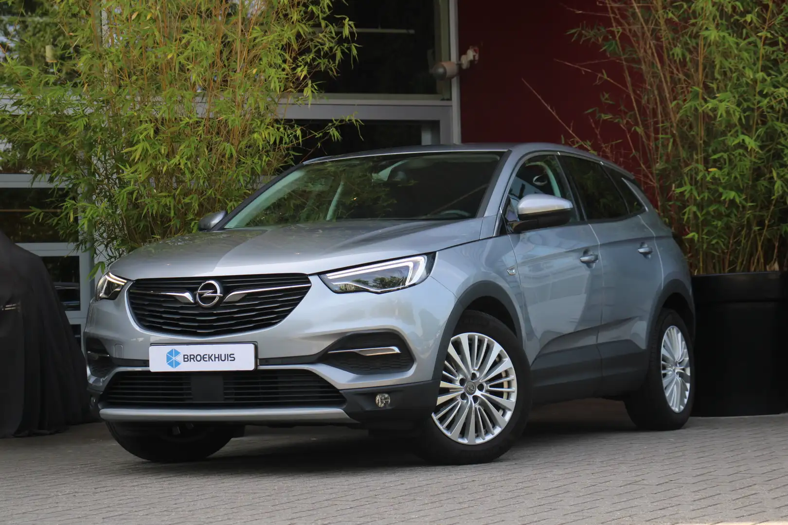 Opel Grandland X 1.2 Turbo Innovation | Stoelventilatie/verwarming Grijs - 1
