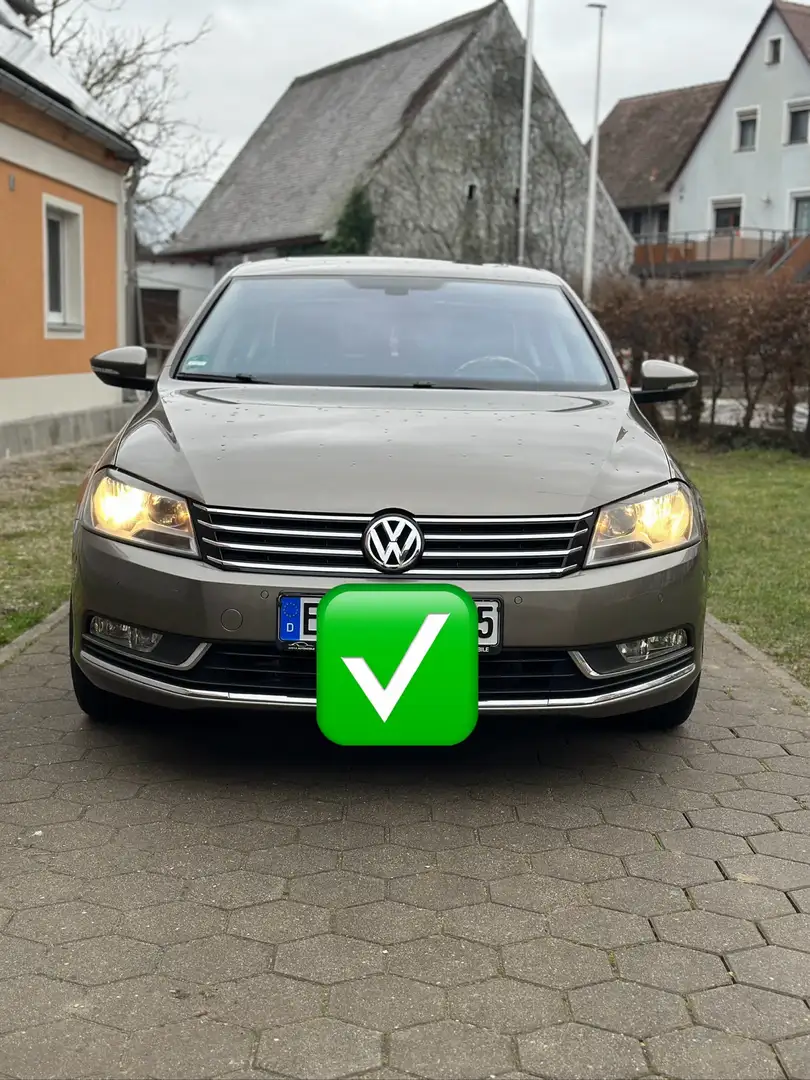 Volkswagen Passat 1.4 TSI BlueMotion Technology Comfortline Złoty - 1