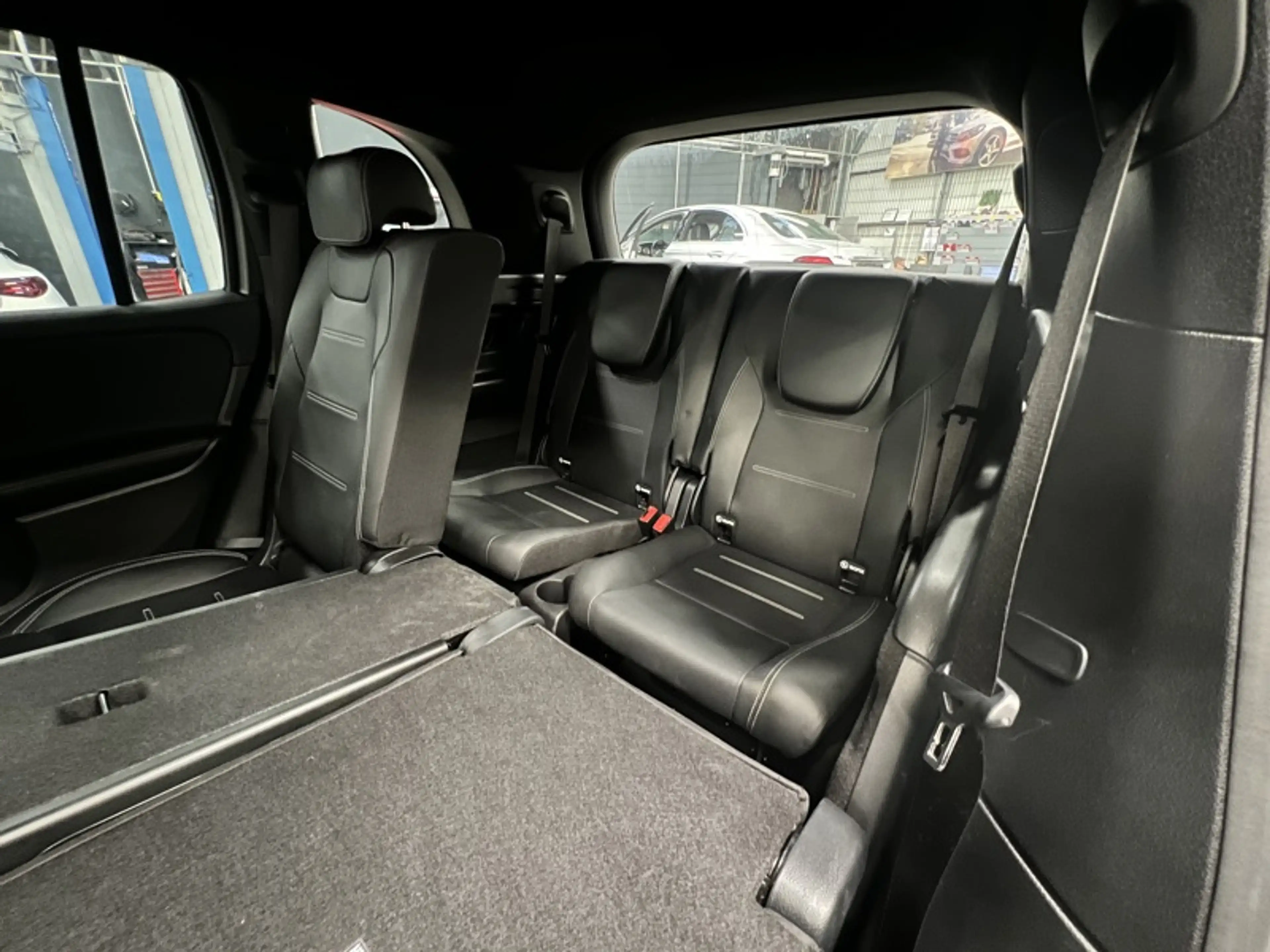 Mercedes-Benz EQB 300 4MATIC AMG Line 7 places — photo 13