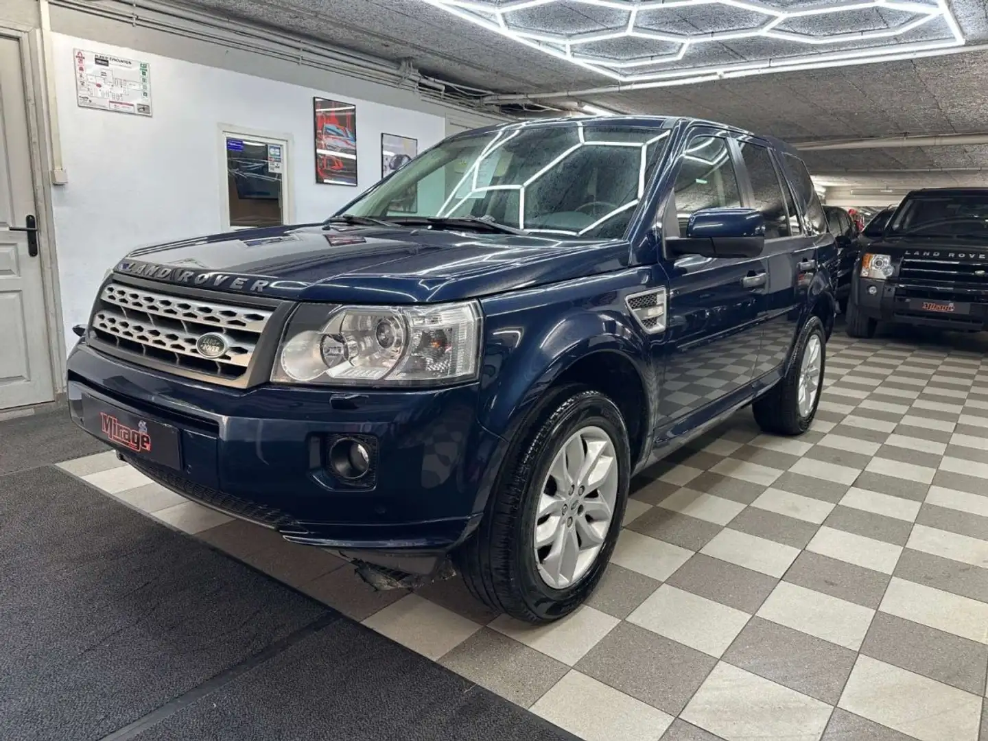 Land Rover Freelander SD4 HSE Blau - 1