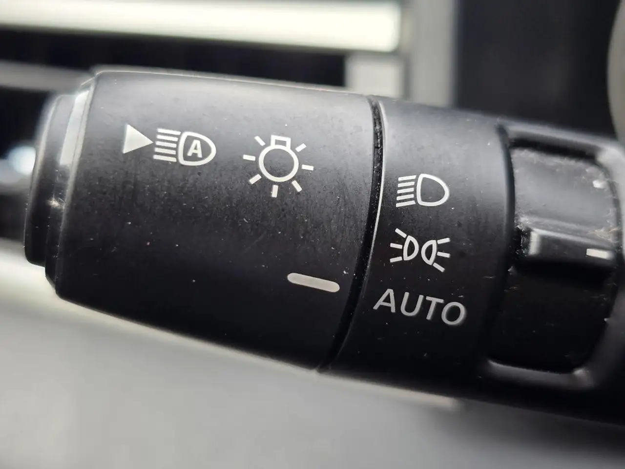 Mitsubishi Outlander снимка Mitsubishi Outlander