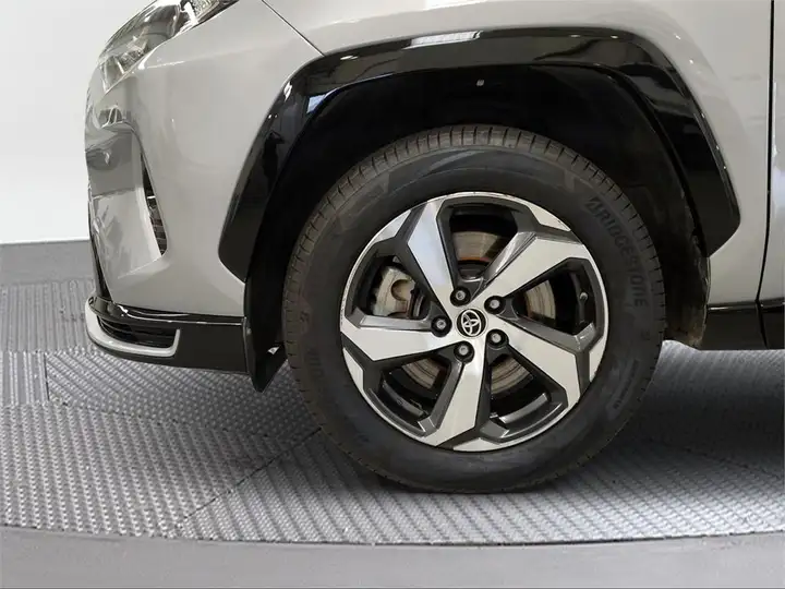 Toyota RAV4 2022, foto 17