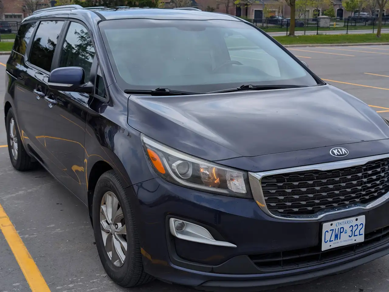 Kia Sedona снимка Kia Sedona