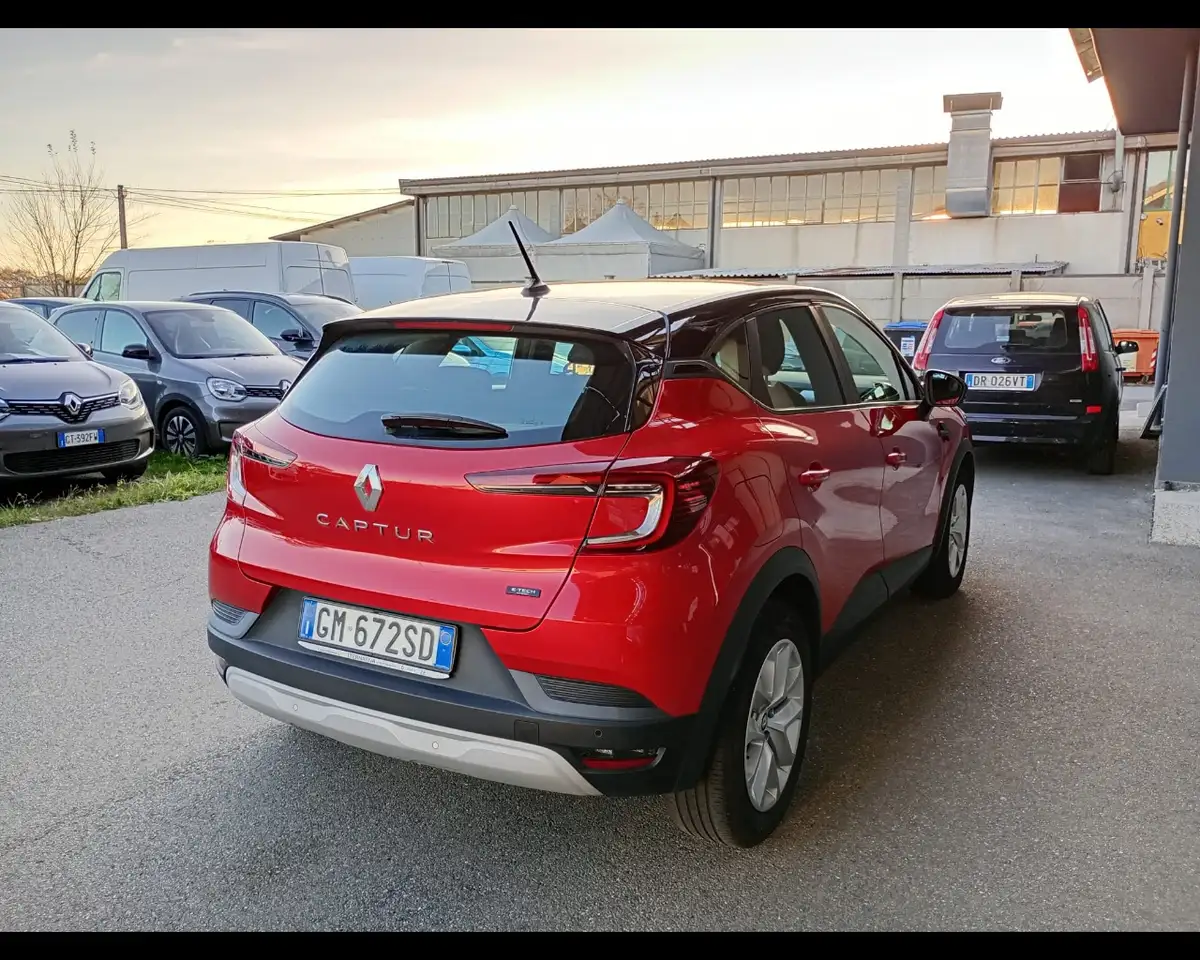 Renault Captur 1.6 E-Tech full hybrid Techno 145cv 6