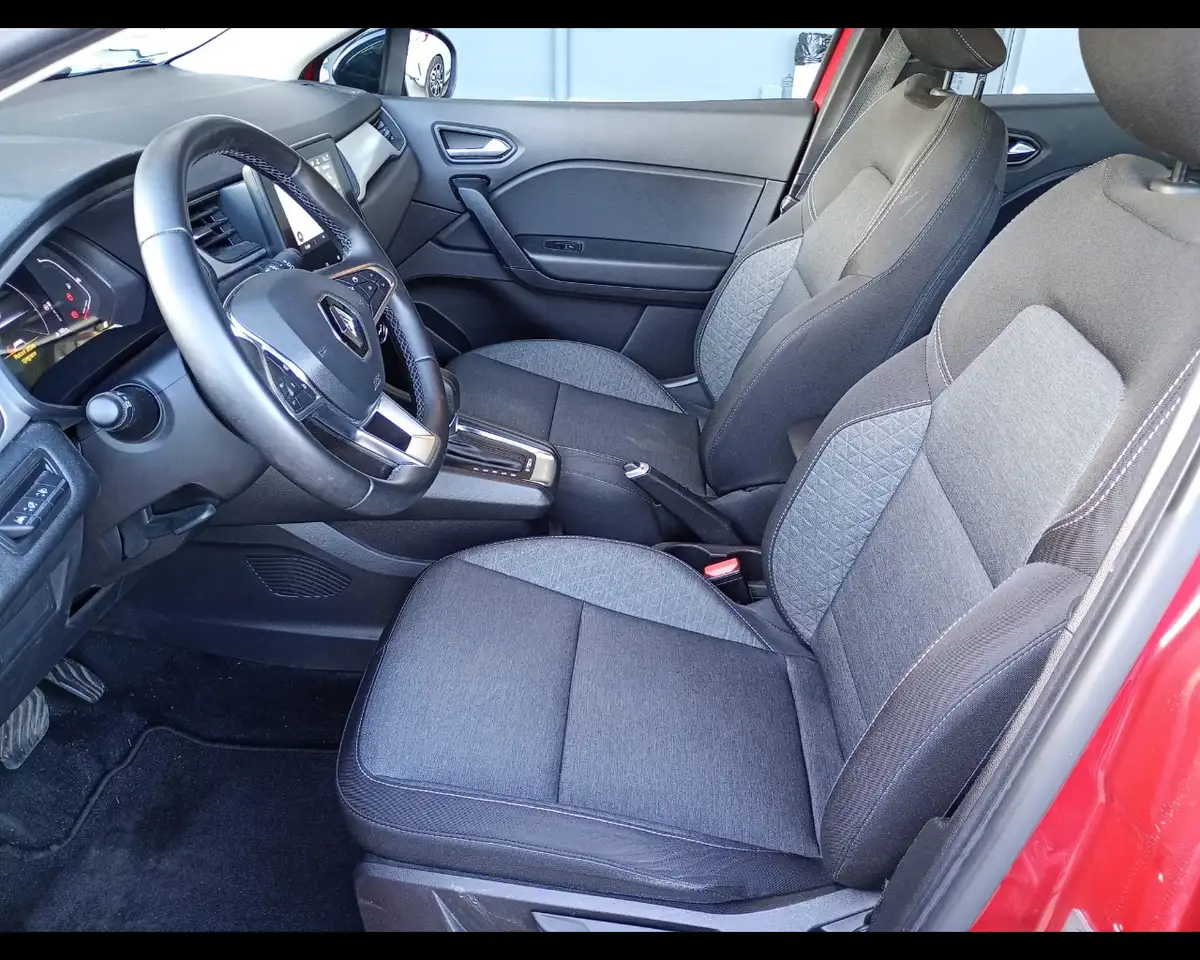 Renault Captur 1.6 E-Tech full hybrid Techno 145cv 11