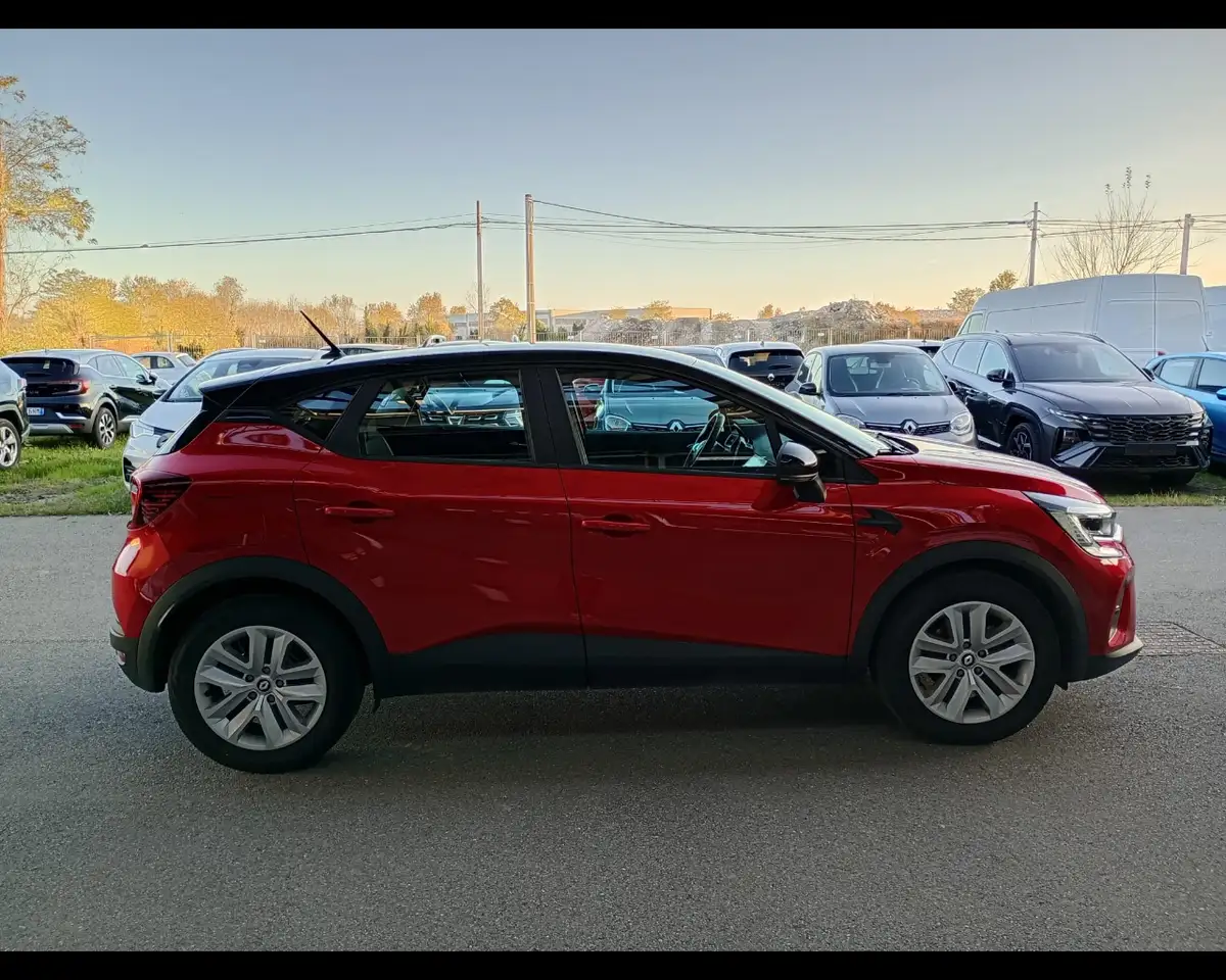 Renault Captur 1.6 E-Tech full hybrid Techno 145cv 4