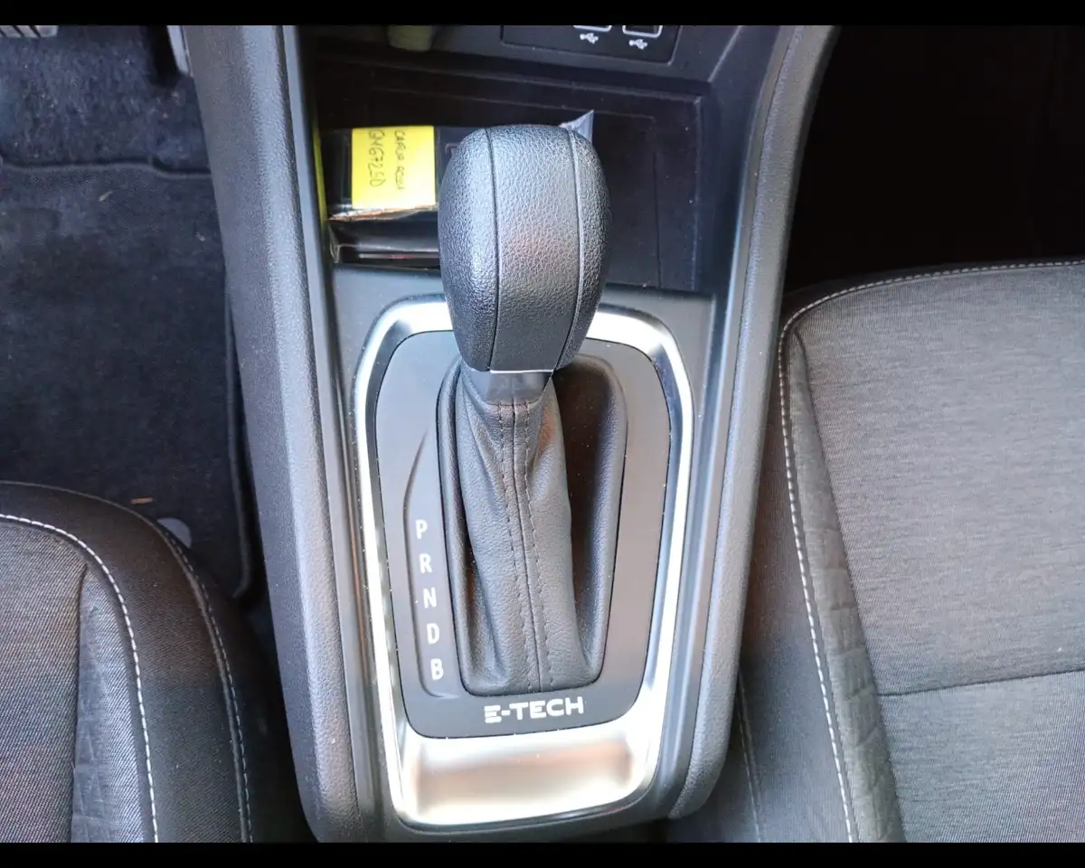 Renault Captur 1.6 E-Tech full hybrid Techno 145cv 19