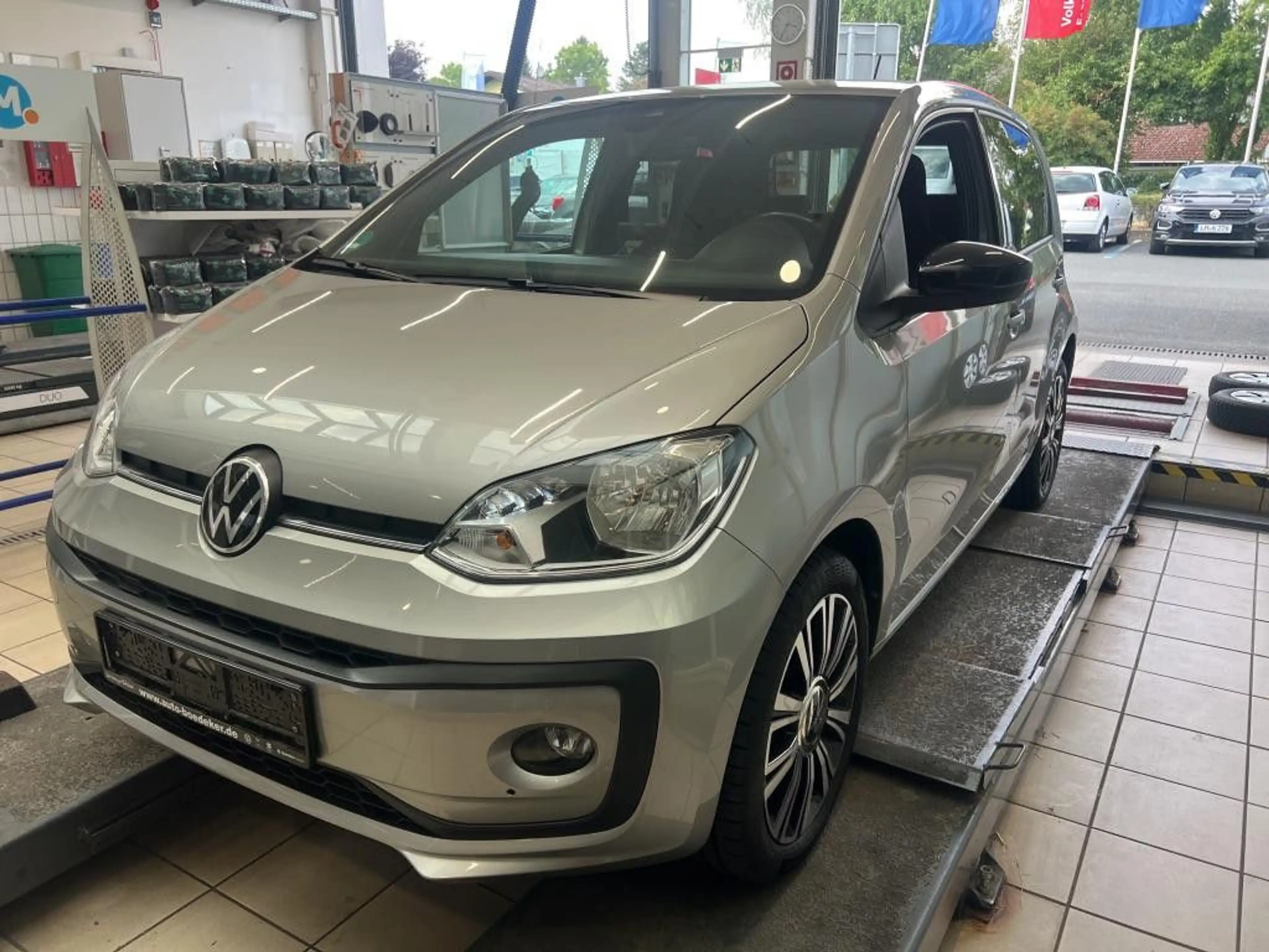 Volkswagen up! 1.0 MPI Active Maps+More R.Kamera SHZ LM"