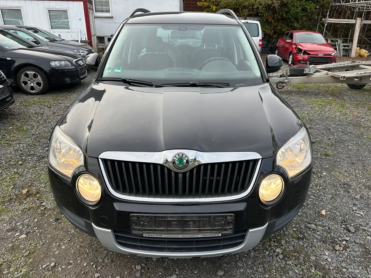 Skoda Yeti Ambition Plus Edition 4x4 Schwarz - 2
