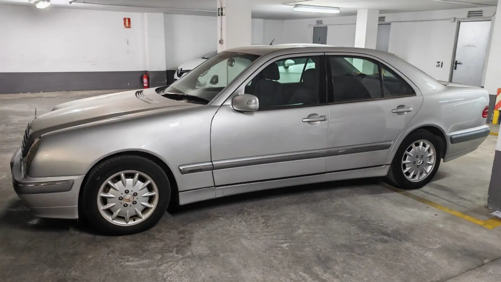 Mercedes-Benz E 270 CDI Elegance Gris - 1