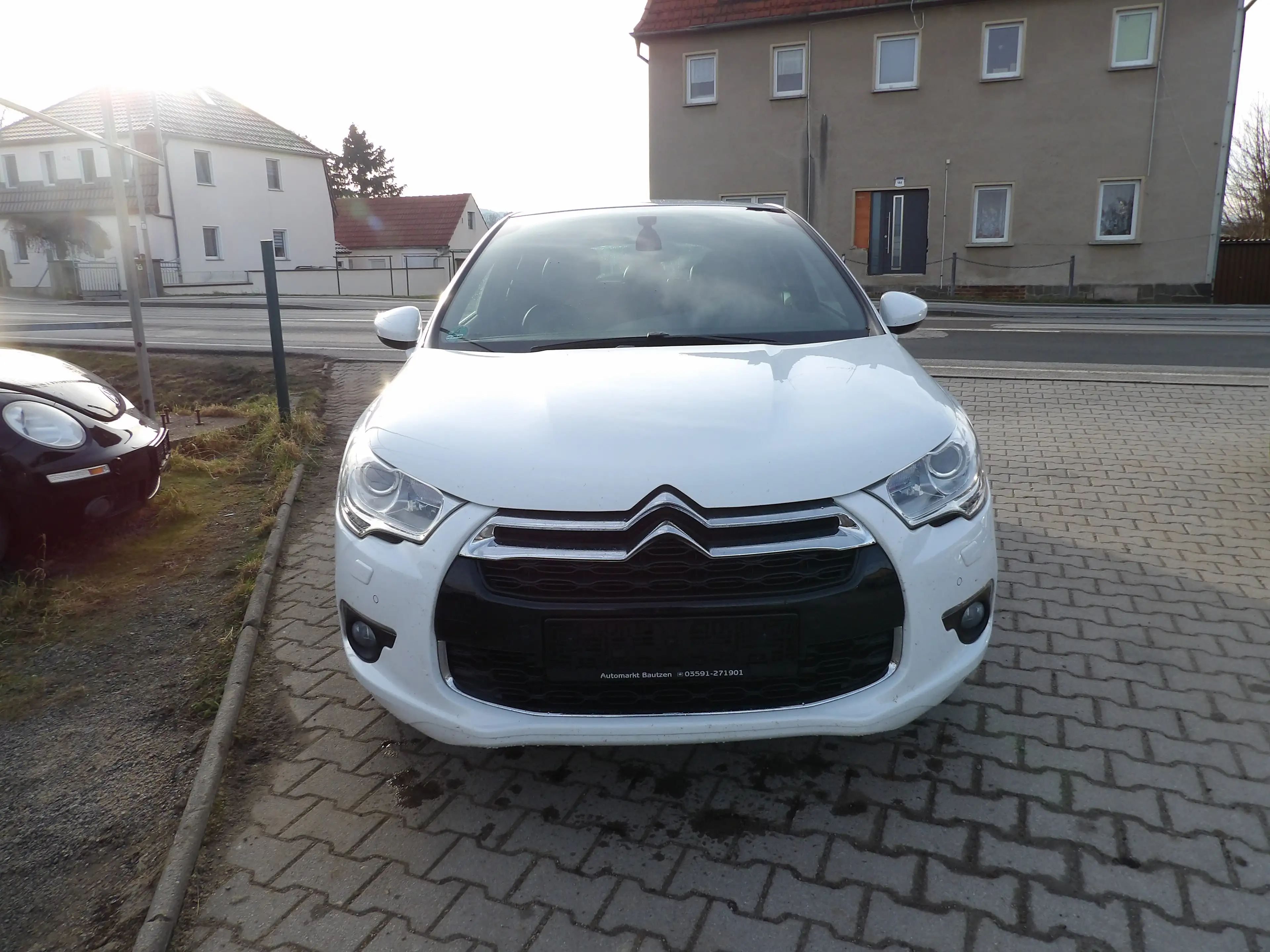 Citroen DS4 SportChic Navi PDC Leder Alu. Sitzh. HU AU Neu — photo 5