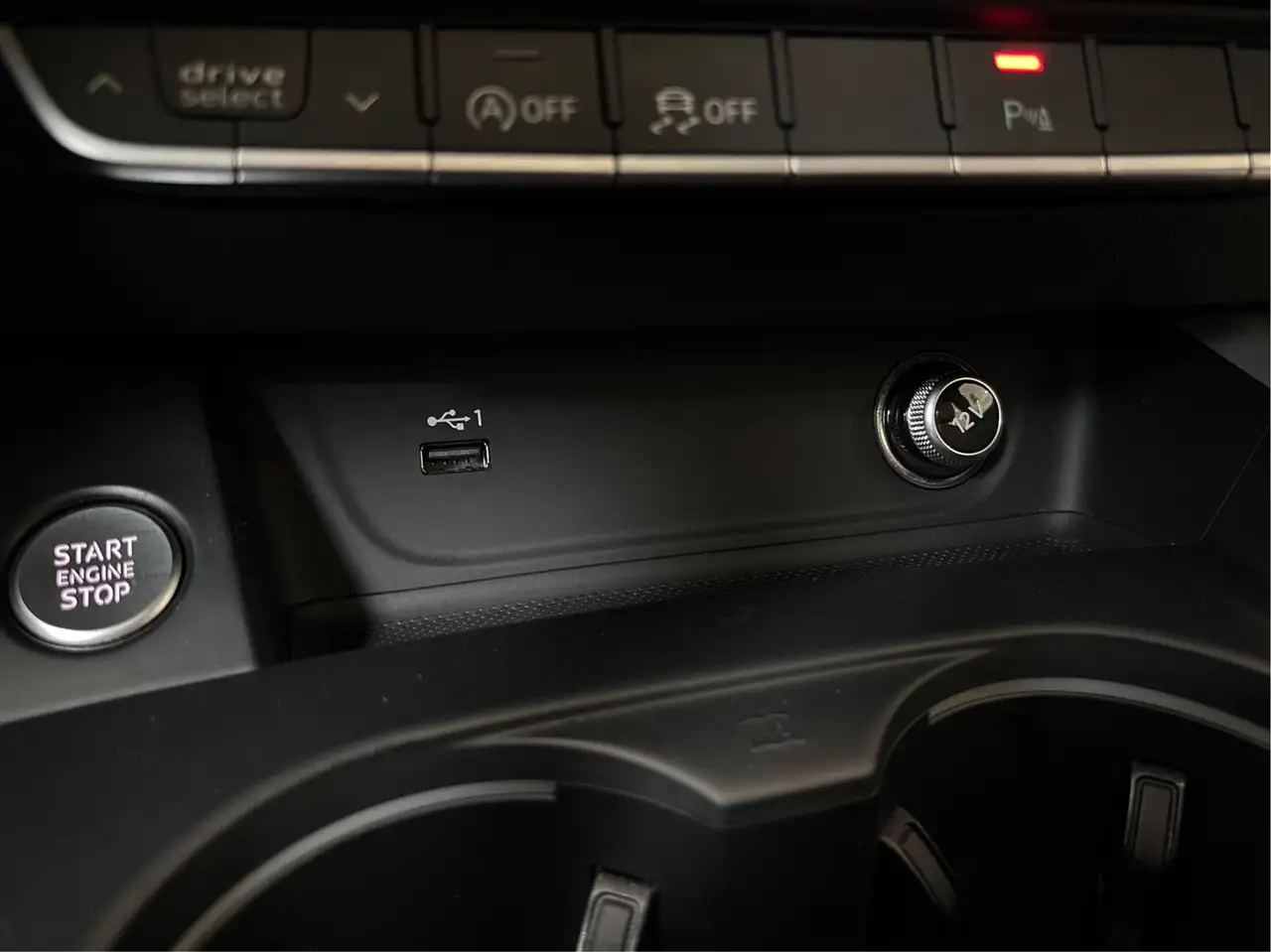 Audi A4 снимка Audi A4