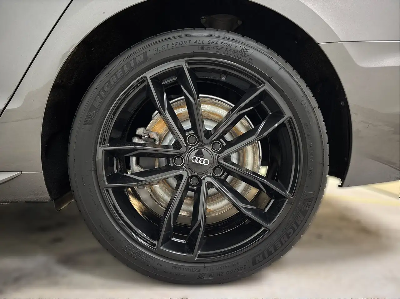 Audi A4 снимка Audi A4