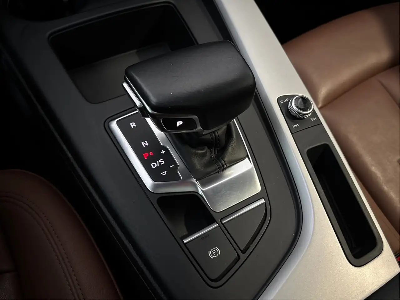 Audi A4 снимка Audi A4