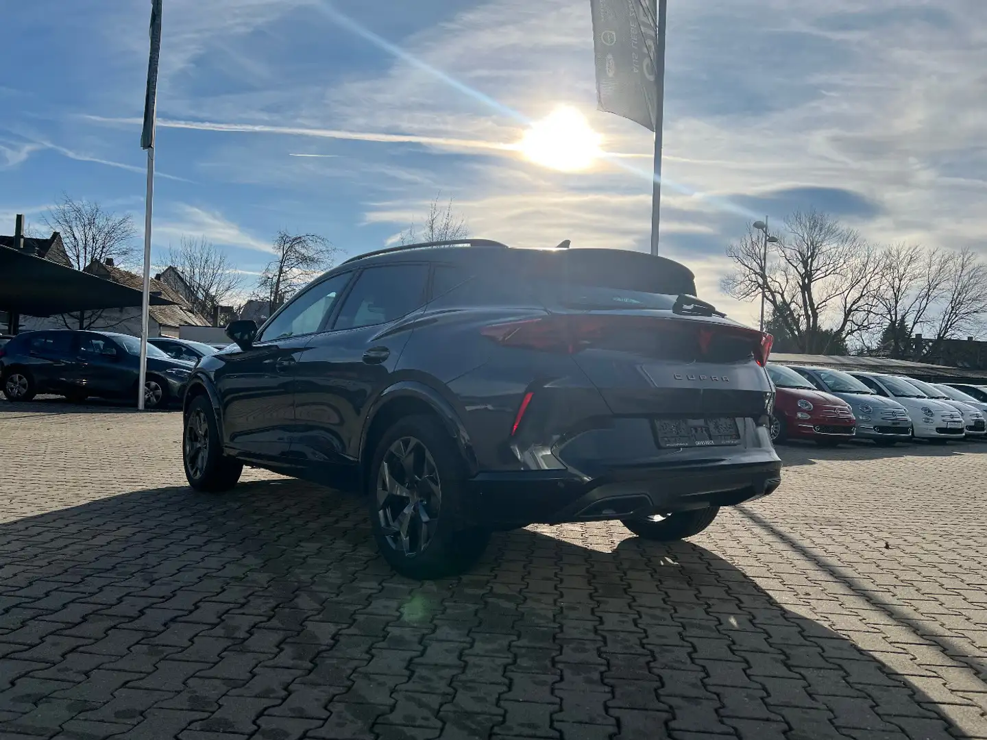CUPRA Formentor 1.5 eTSI *LED Navi Leder el. Heck ACC* Grau - 2