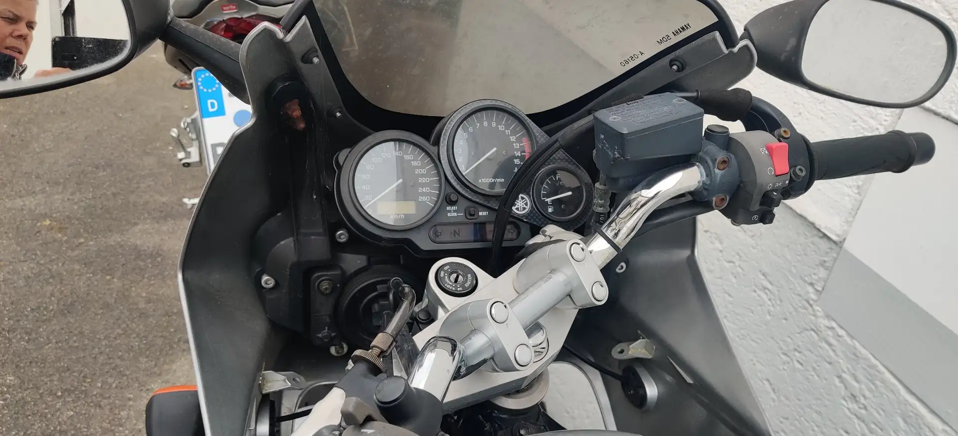 Yamaha FZS 600 Grey - 2