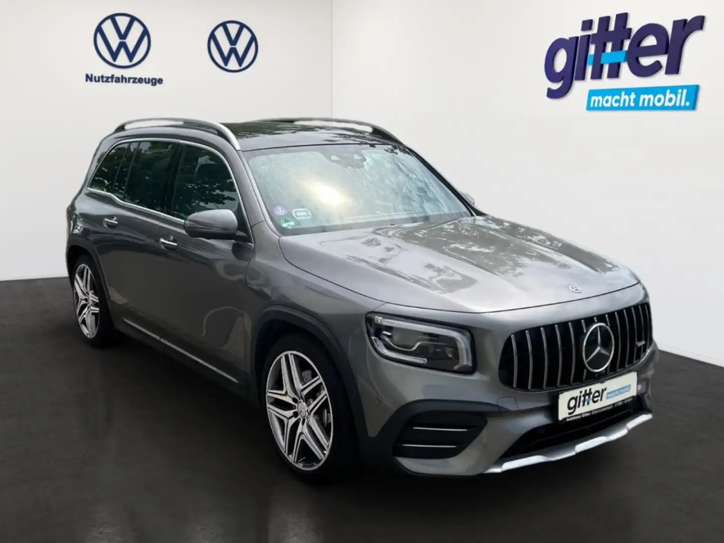 Mercedes-Benz GLB 35 AMG 4M PANNO MULTI LED 20'' STANDHEIZUNG Grau - 2