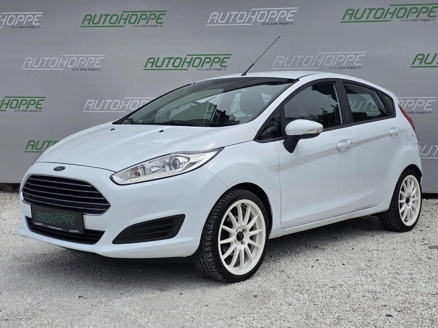 Ford Fiesta Trend Blanc - 1