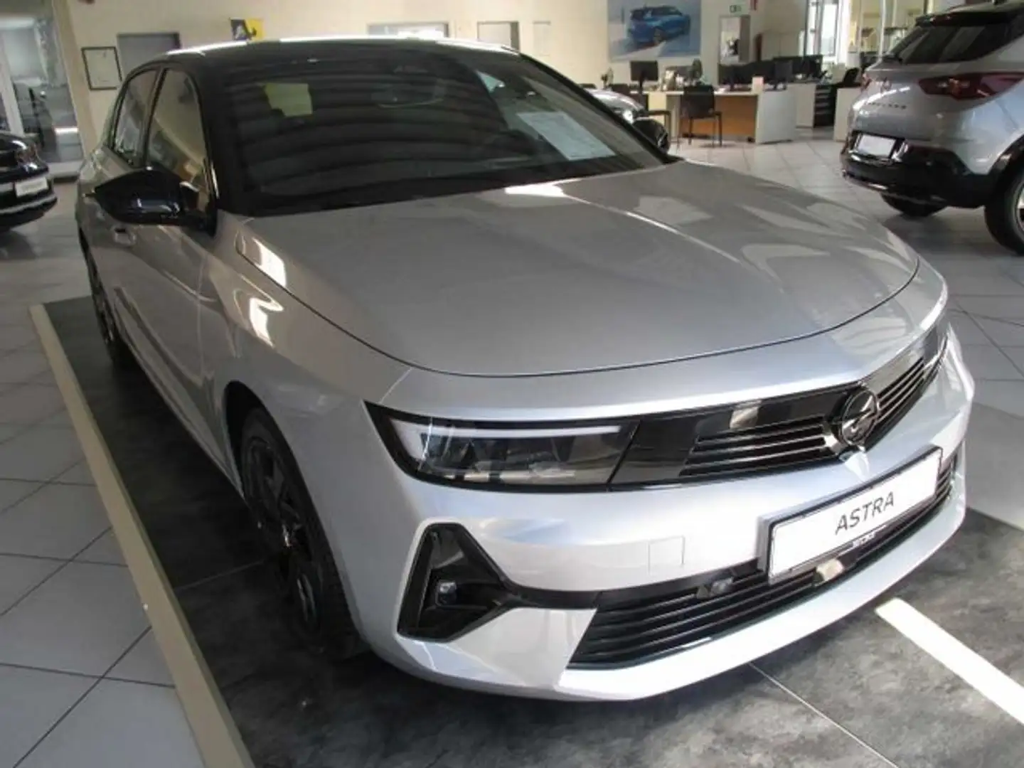 Opel Astra 1.2 Turbo GS Argent - 2
