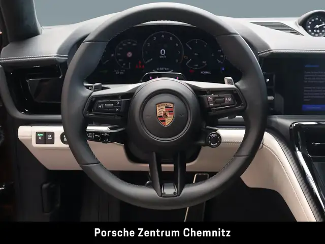 Porsche Panamera view 11