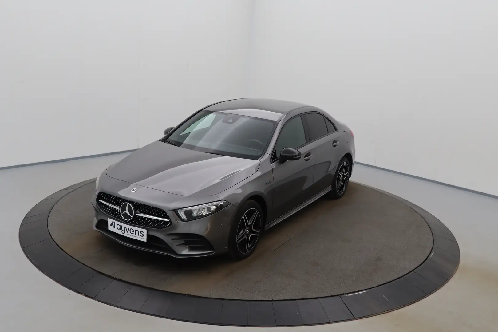 Mercedes-Benz A 250 Sedan 250e AMG Line Night Advantage LEDER/ALCANTAR Grey - 1
