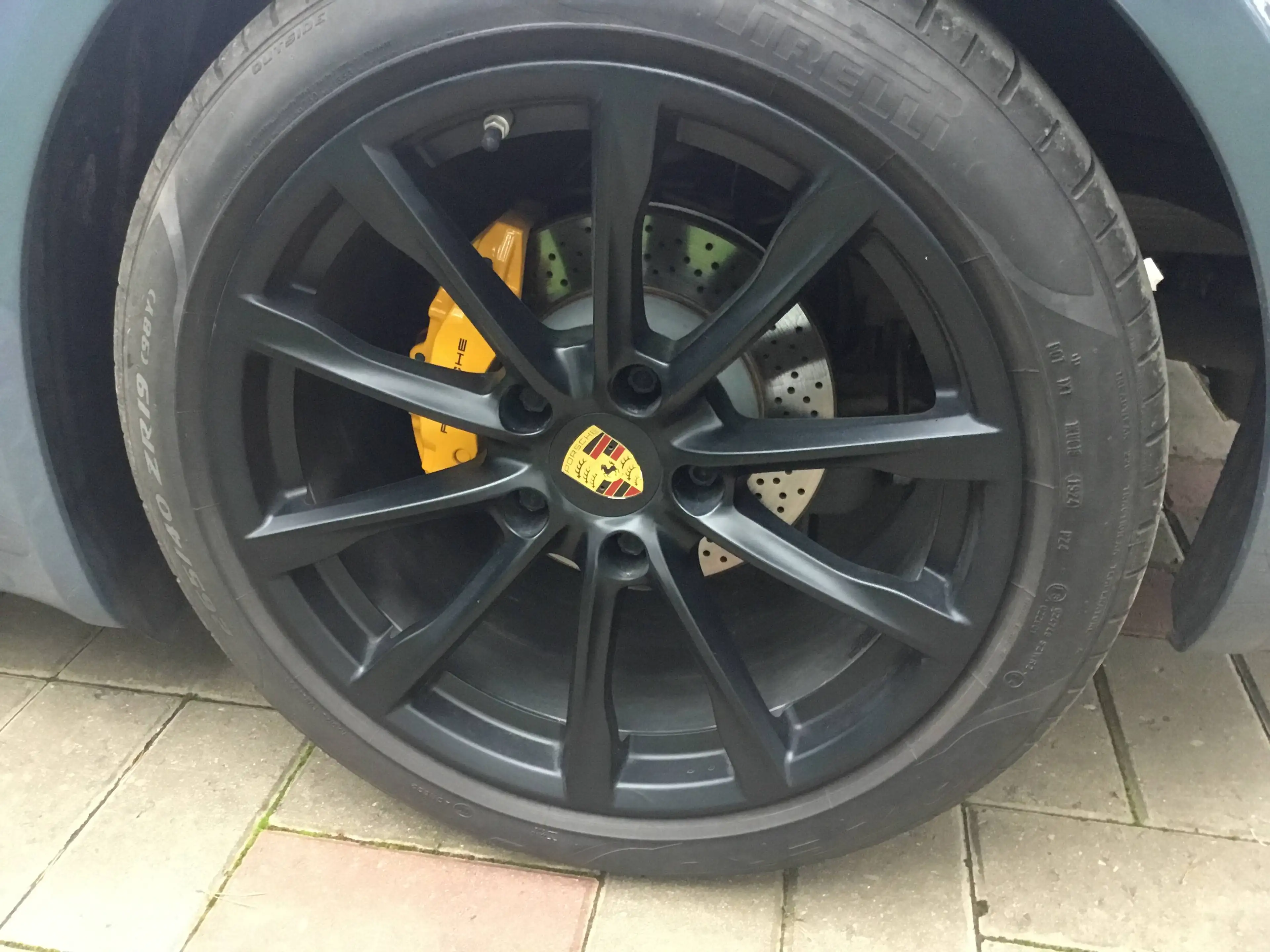 Porsche 718 Boxster 2.0 Turbo 300 cv RS design — photo 12
