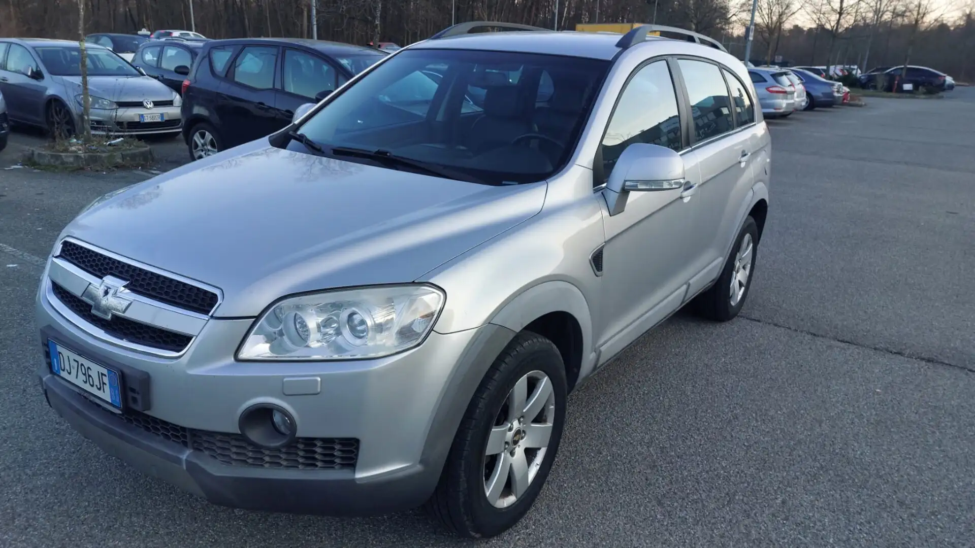 Chevrolet Captiva 2.0 VCDi LTX Gri - 2