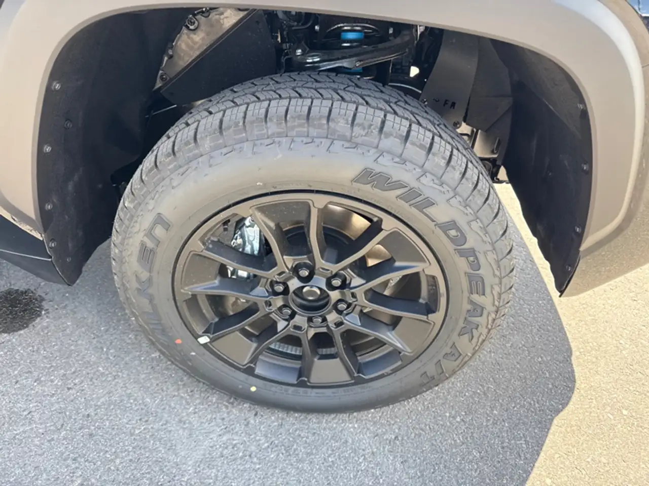 Toyota Tundra снимка Toyota Tundra