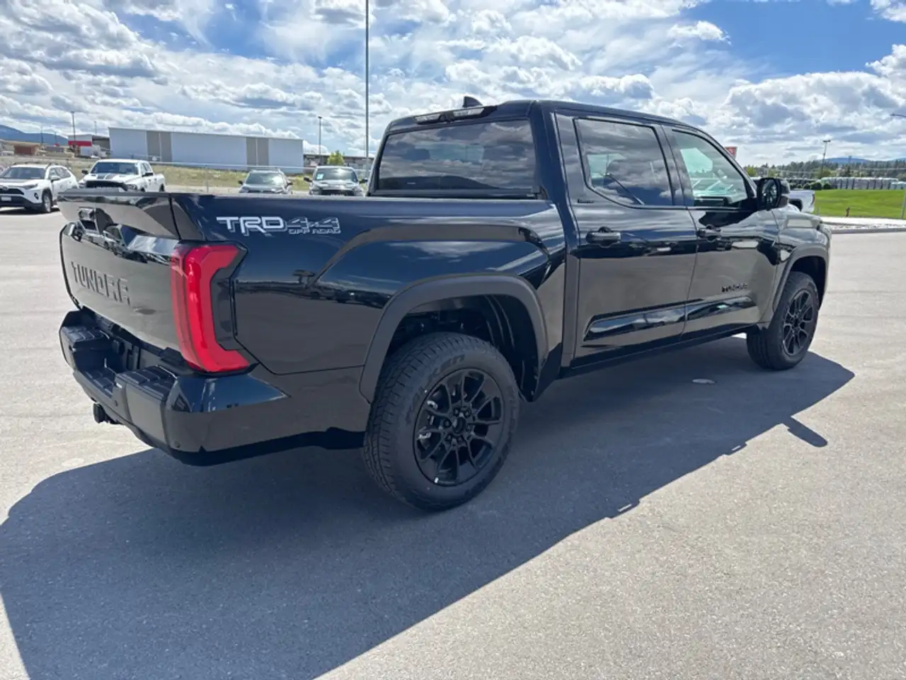 Toyota Tundra снимка Toyota Tundra