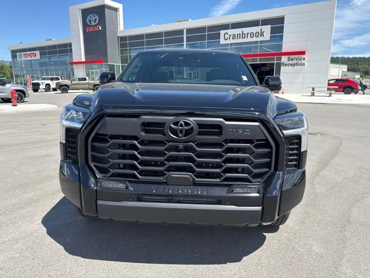 Toyota Tundra снимка Toyota Tundra