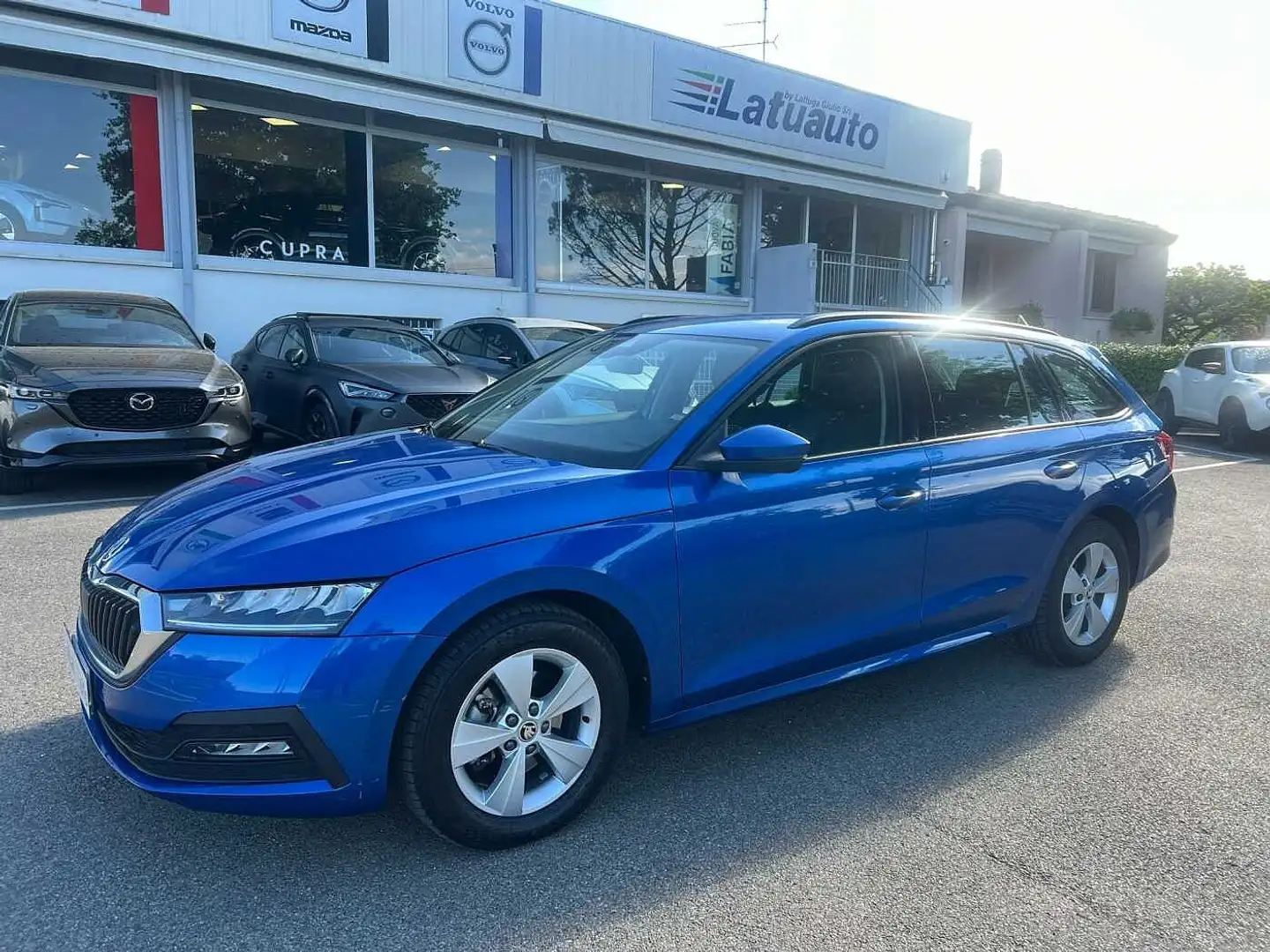 Skoda Octavia 4ª serie 1.5 G-TEC DSG Wagon Executive Blu/Azzurro - 1