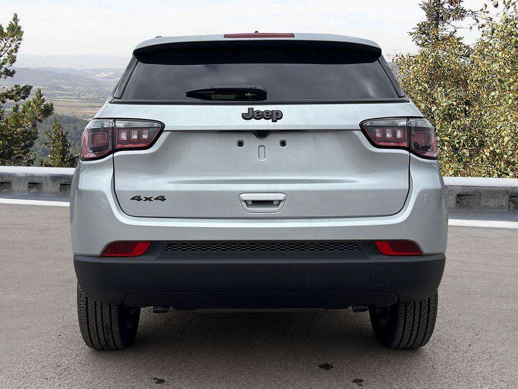 2026 Jeep Compass North — photo 4