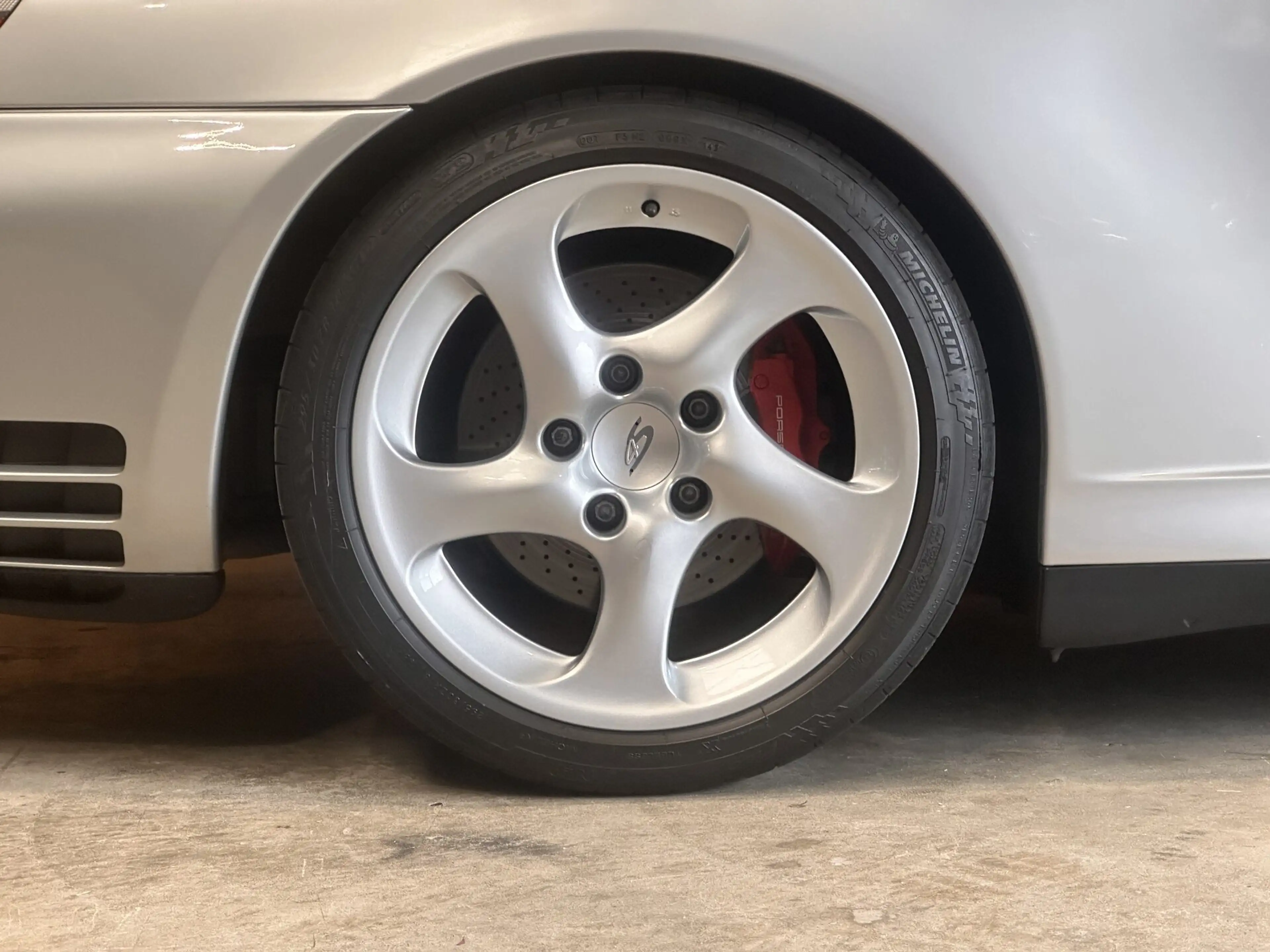 Porsche 911 Cabrio 3.6 Carrera 4S — photo 18