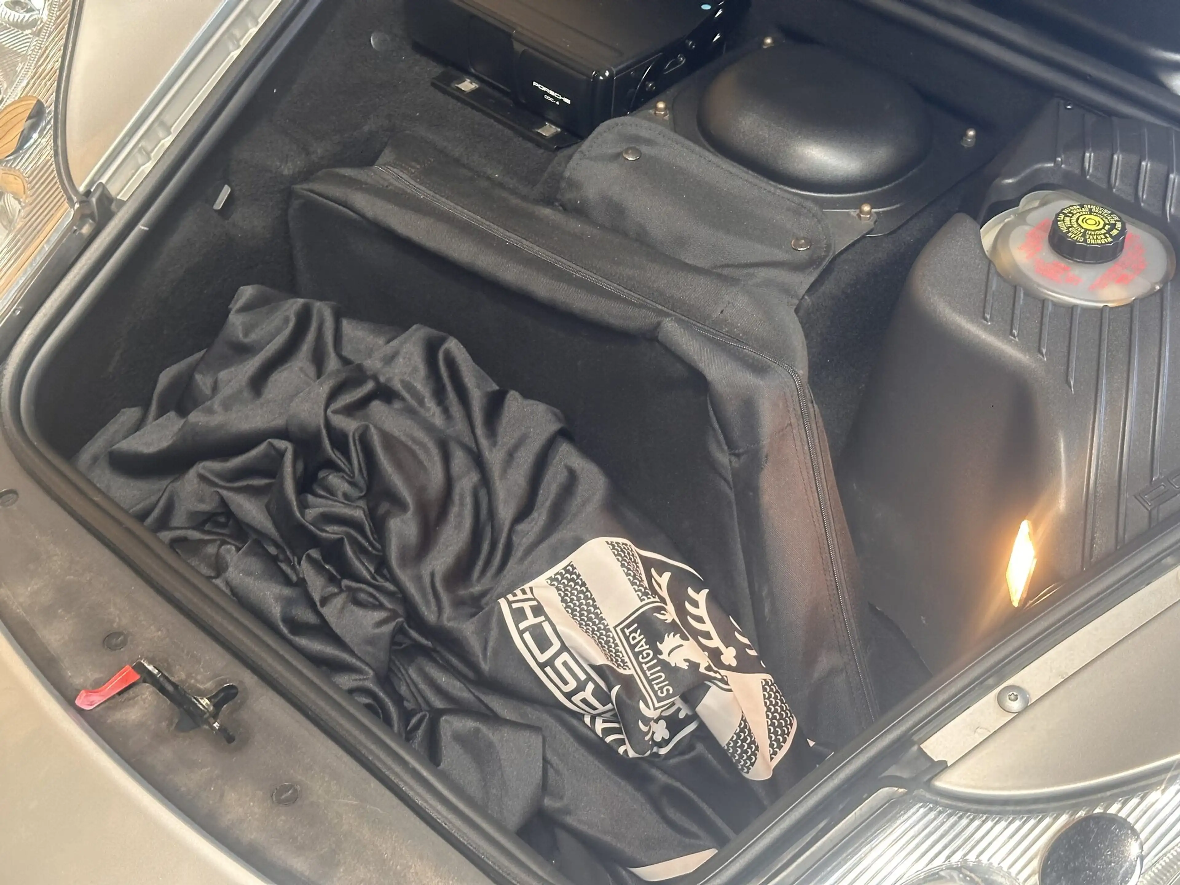 Porsche 911 Cabrio 3.6 Carrera 4S — photo 28