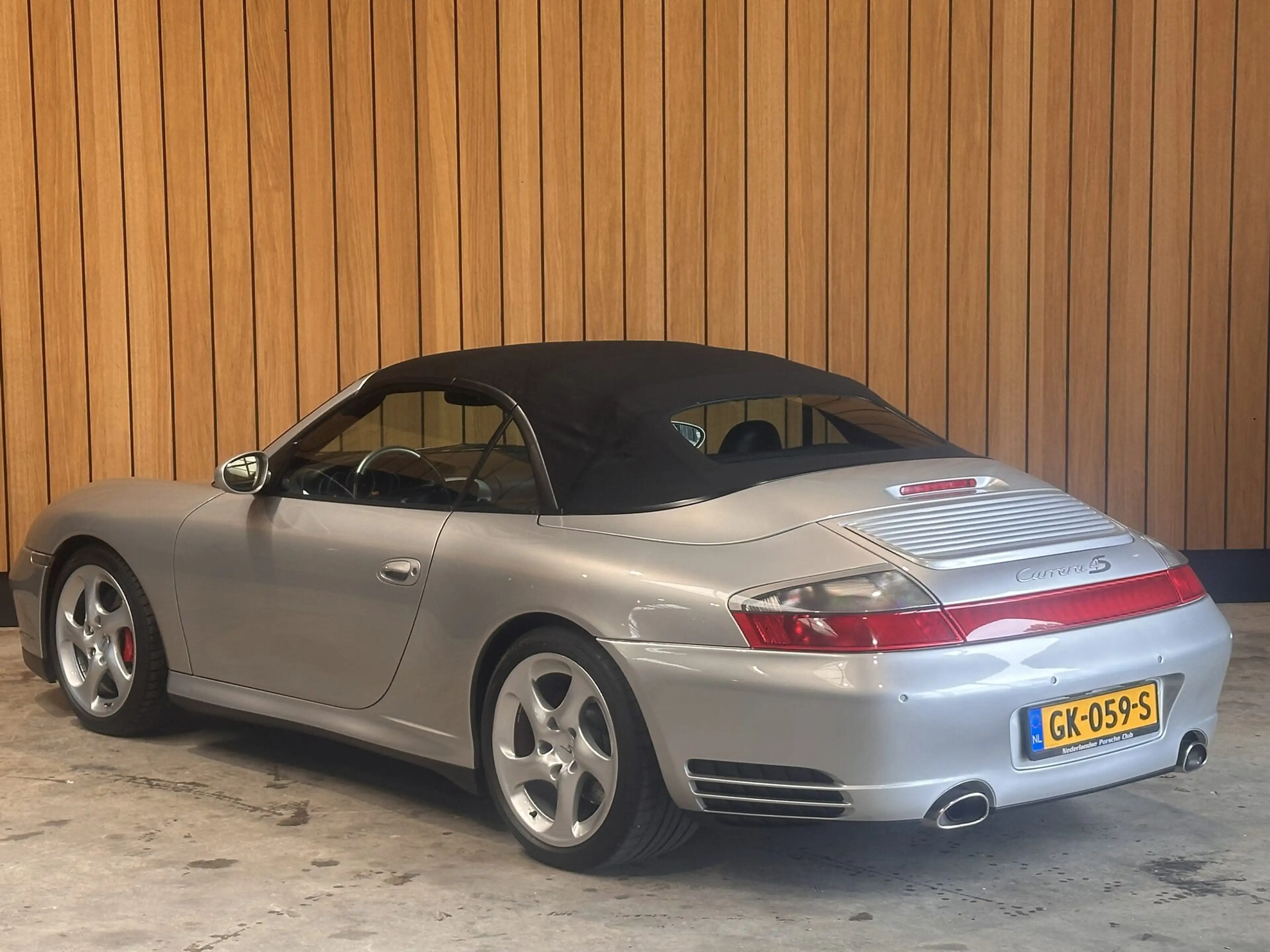 Porsche 911 Cabrio 3.6 Carrera 4S — photo 13
