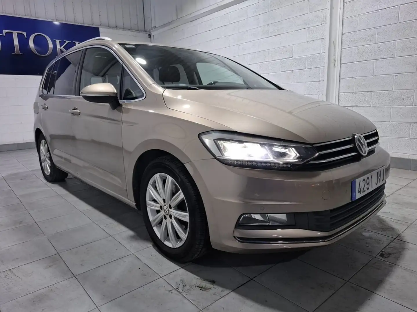 Volkswagen Touran Advance 1.6 TDI SCR 115CV BMT Grau - 2