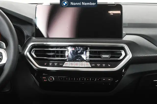 BMW X3 view 12