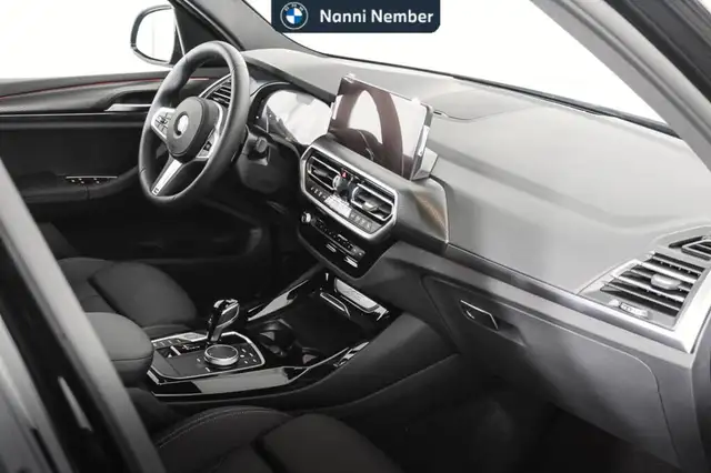 BMW X3 view 8