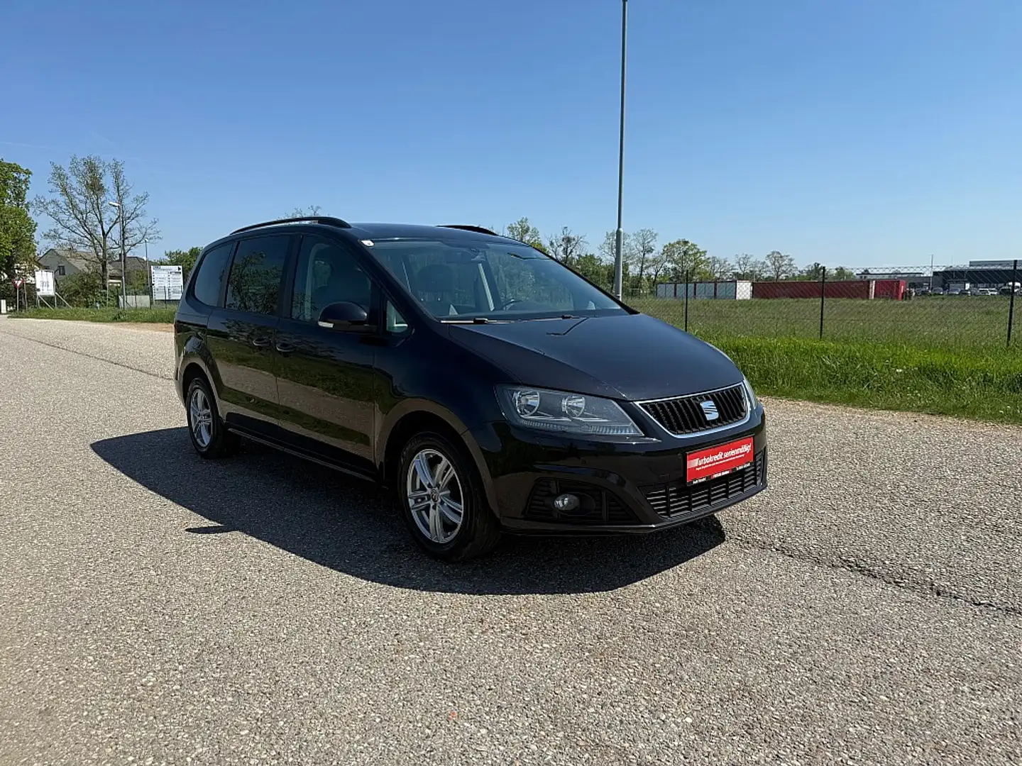 SEAT Alhambra Reference 2,0 TDI CR DPF DSG **7 Sitze** Zwart - 2