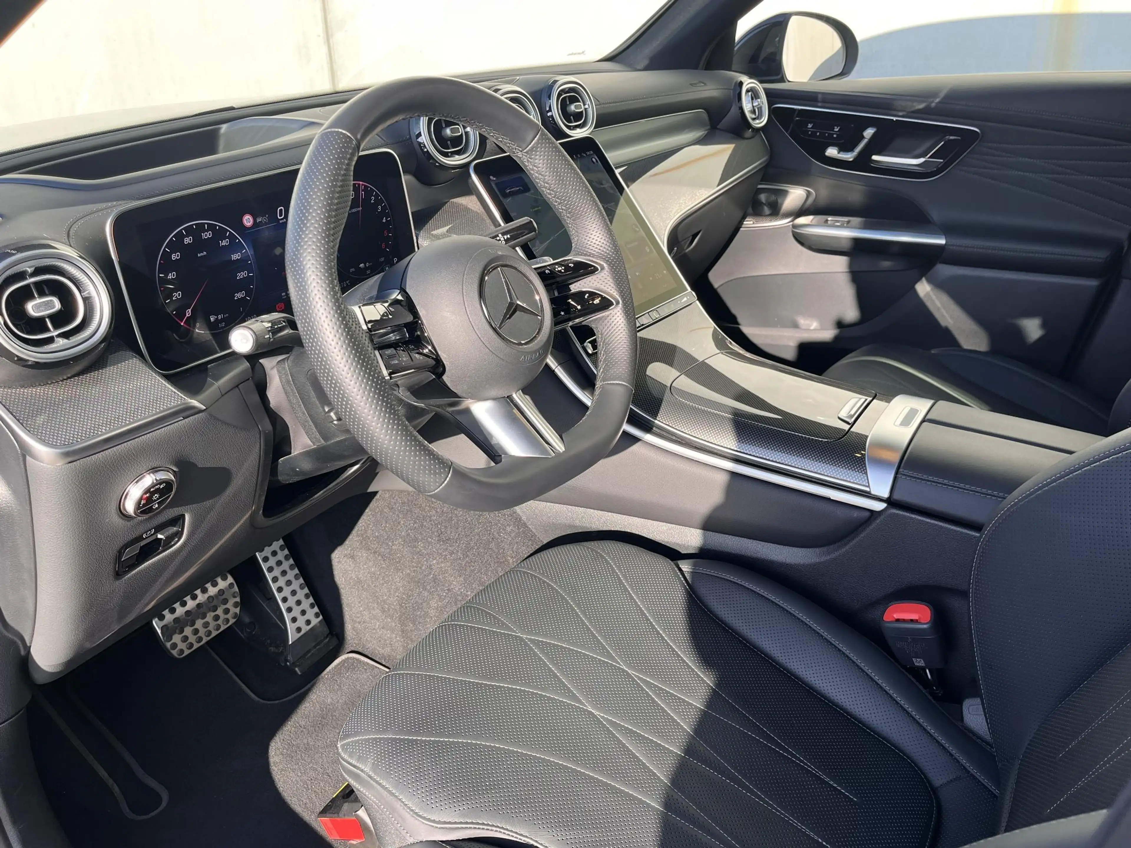 Mercedes-Benz GLC 300 Coupé de 4MATIC "140 Years Edition" — photo 11