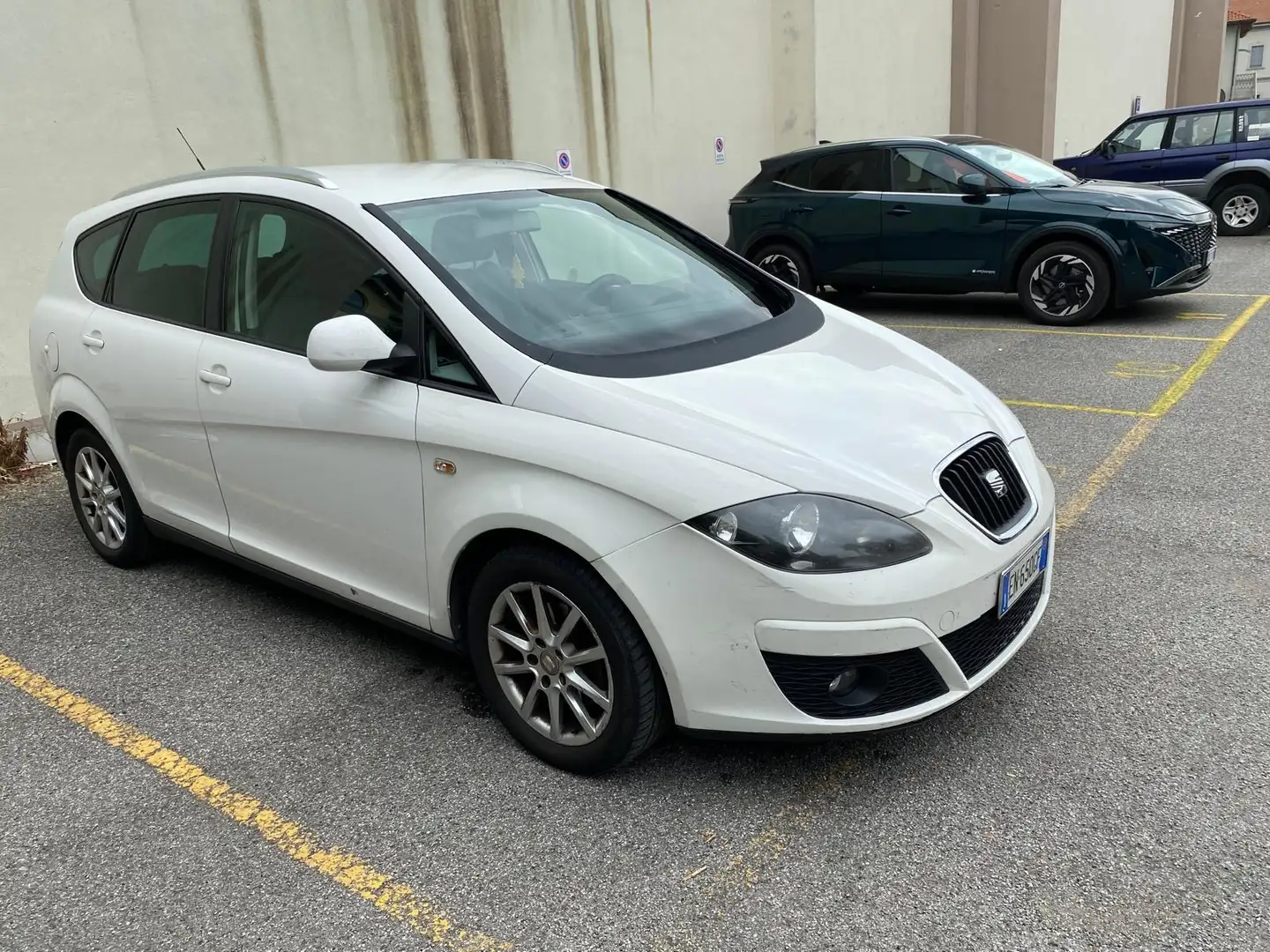 SEAT Altea XL Белый - 1
