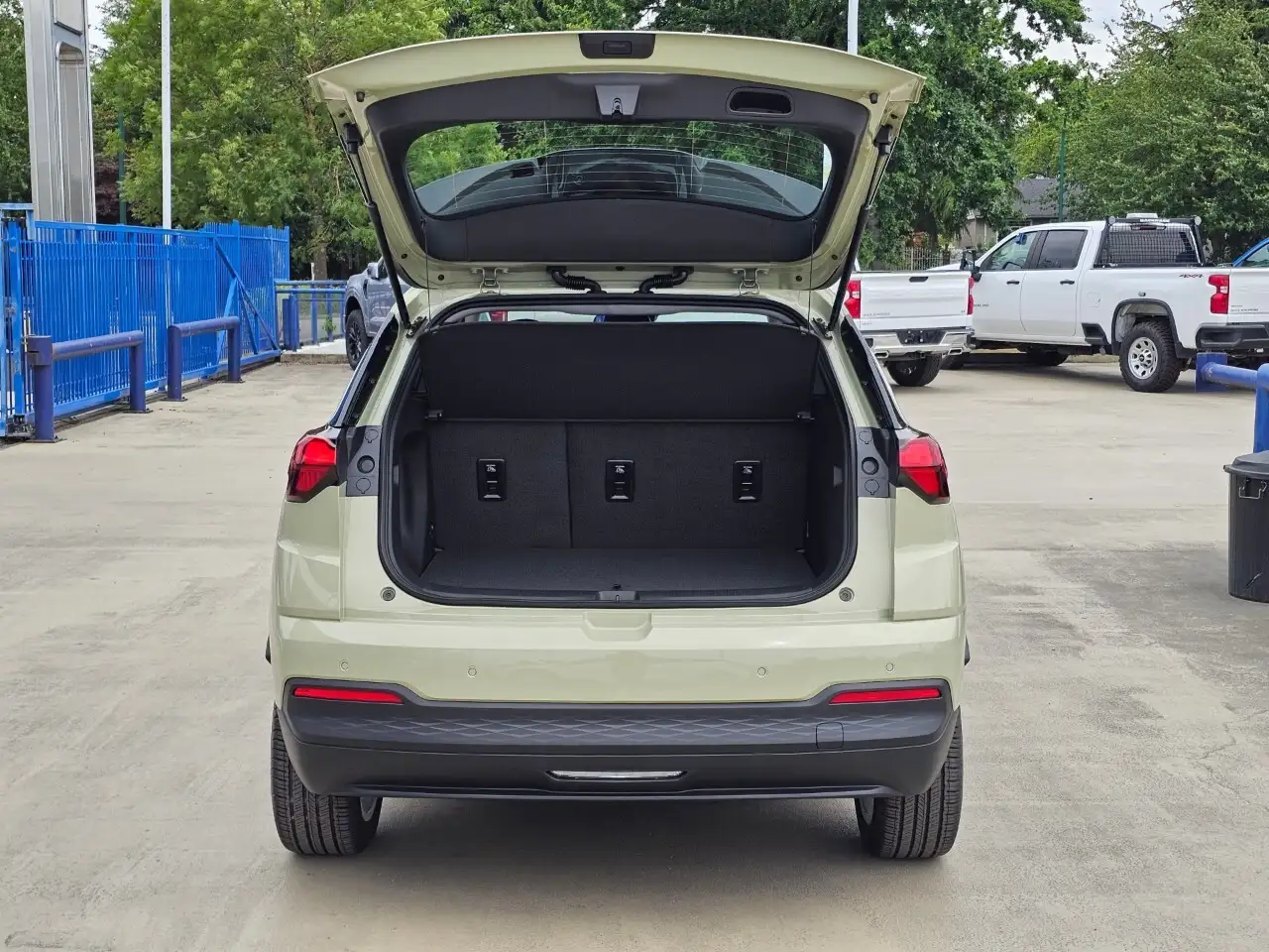 Chevrolet Bolt снимка Chevrolet Bolt