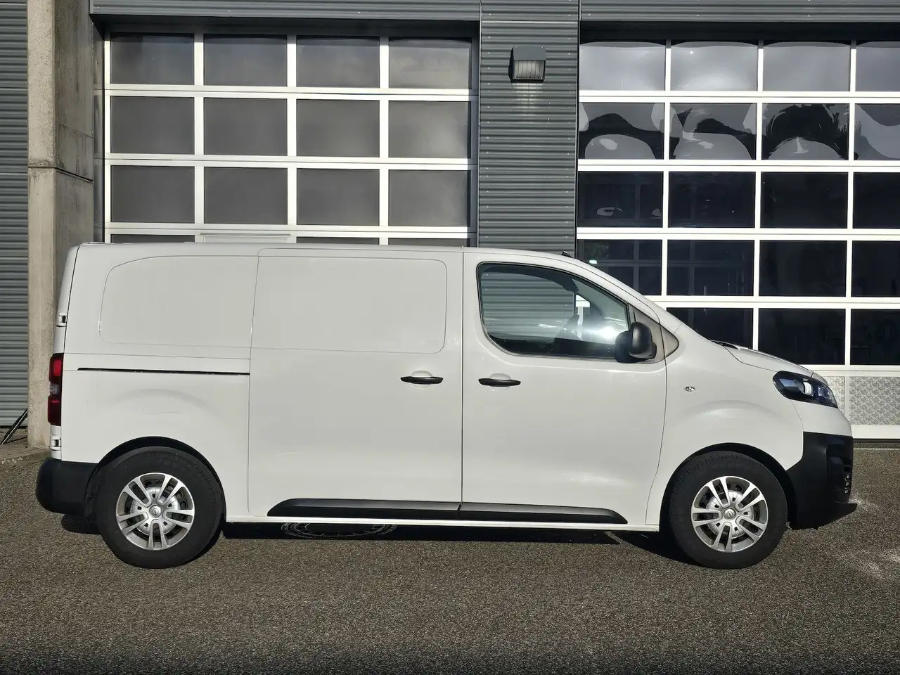 Opel Vivaro 1.5 D Edition M Klima AHK, миниатюра 3