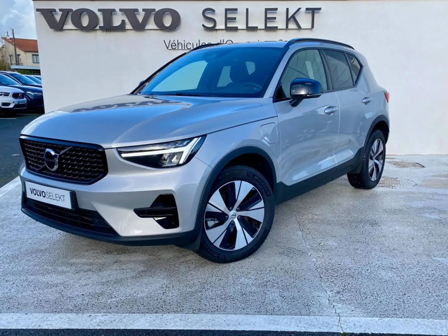 Volvo XC40 T5 Recharge 180 + 82ch Plus DCT 7 Argent - 1