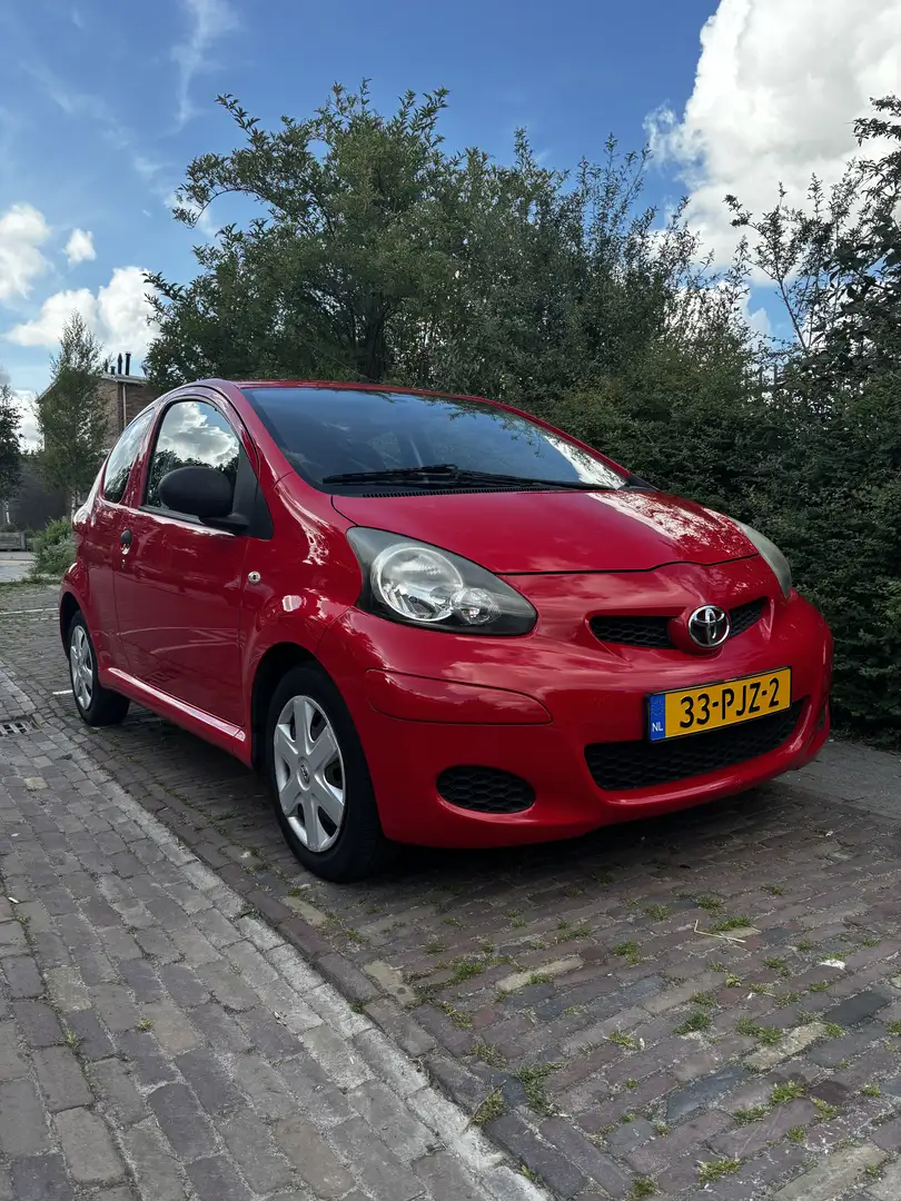 Toyota Aygo 1.0-12V Access Rood - 1