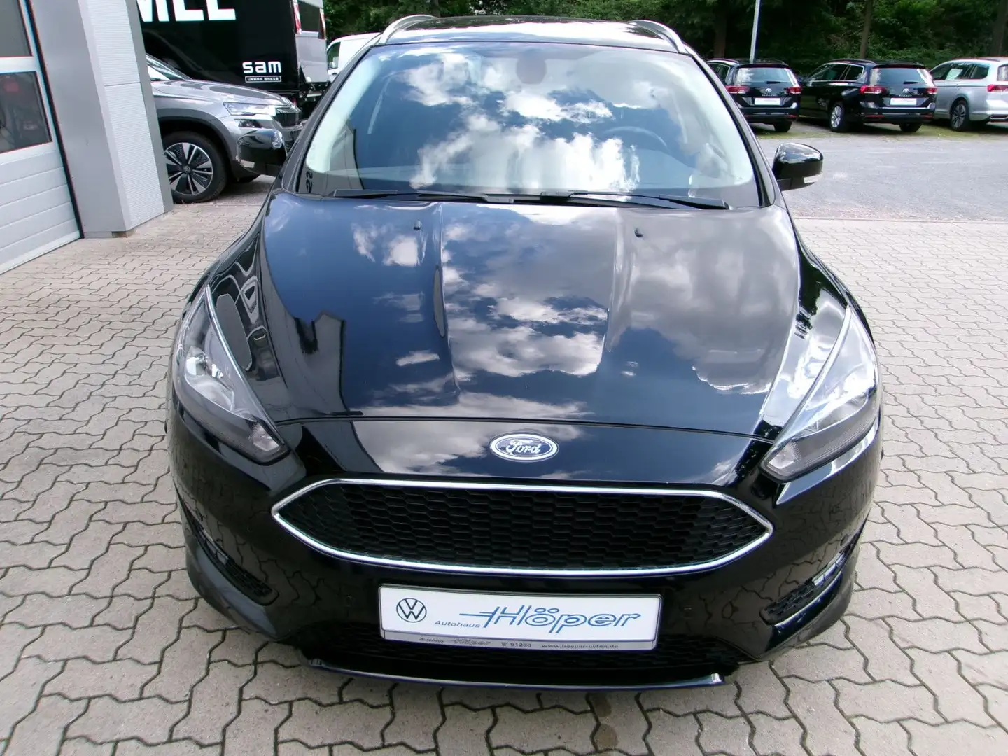 Ford Focus Turnier Titanium Schwarz - 2