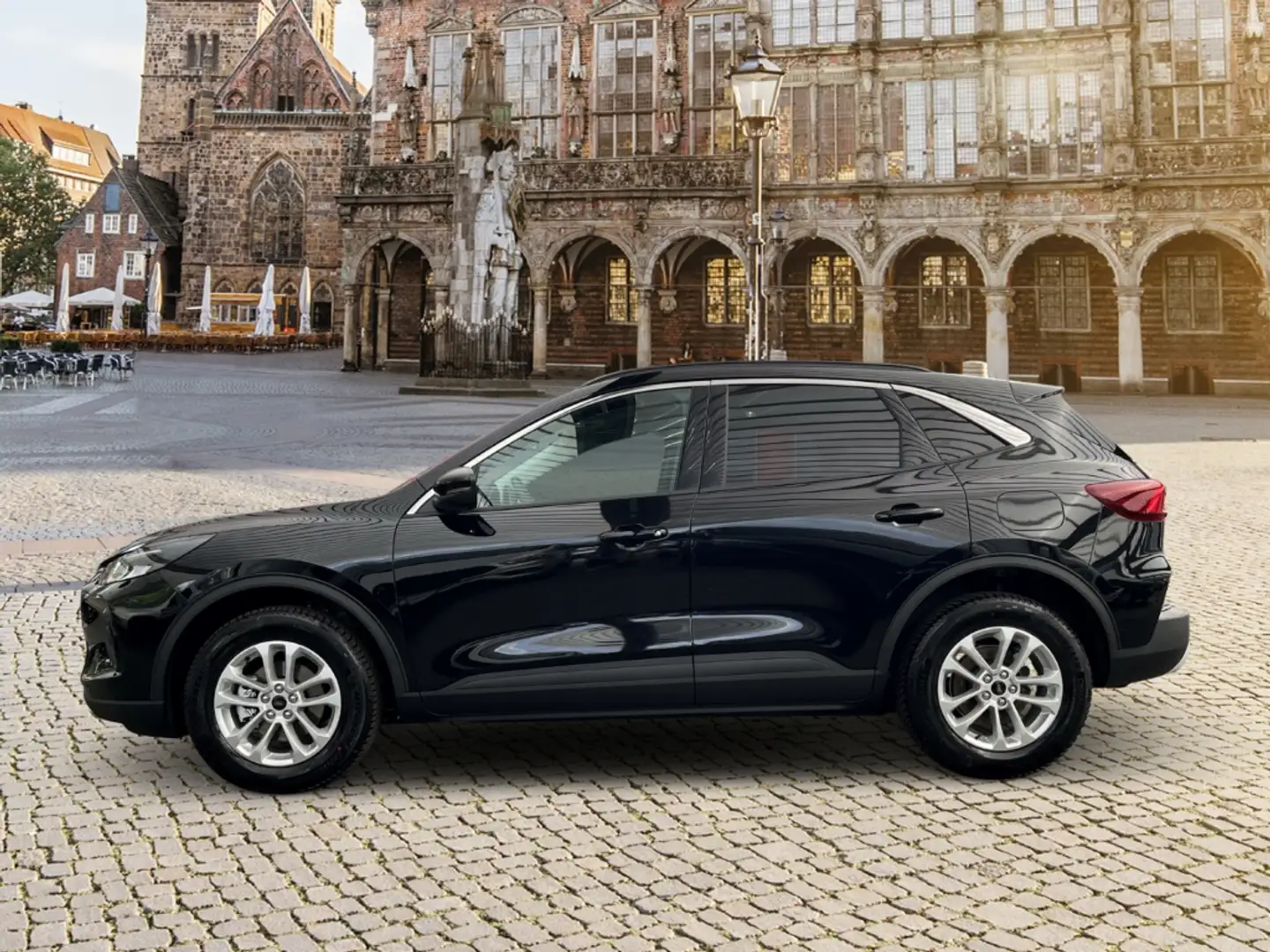 Ford Kuga Hybrid Titanium 2.5 Duratec FHEV Schwarz - 2