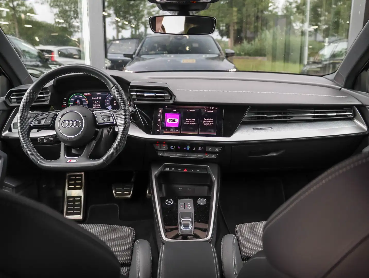 Audi A3 Sportback 45 TFSI e S edition Competition 245PK Gris - 2