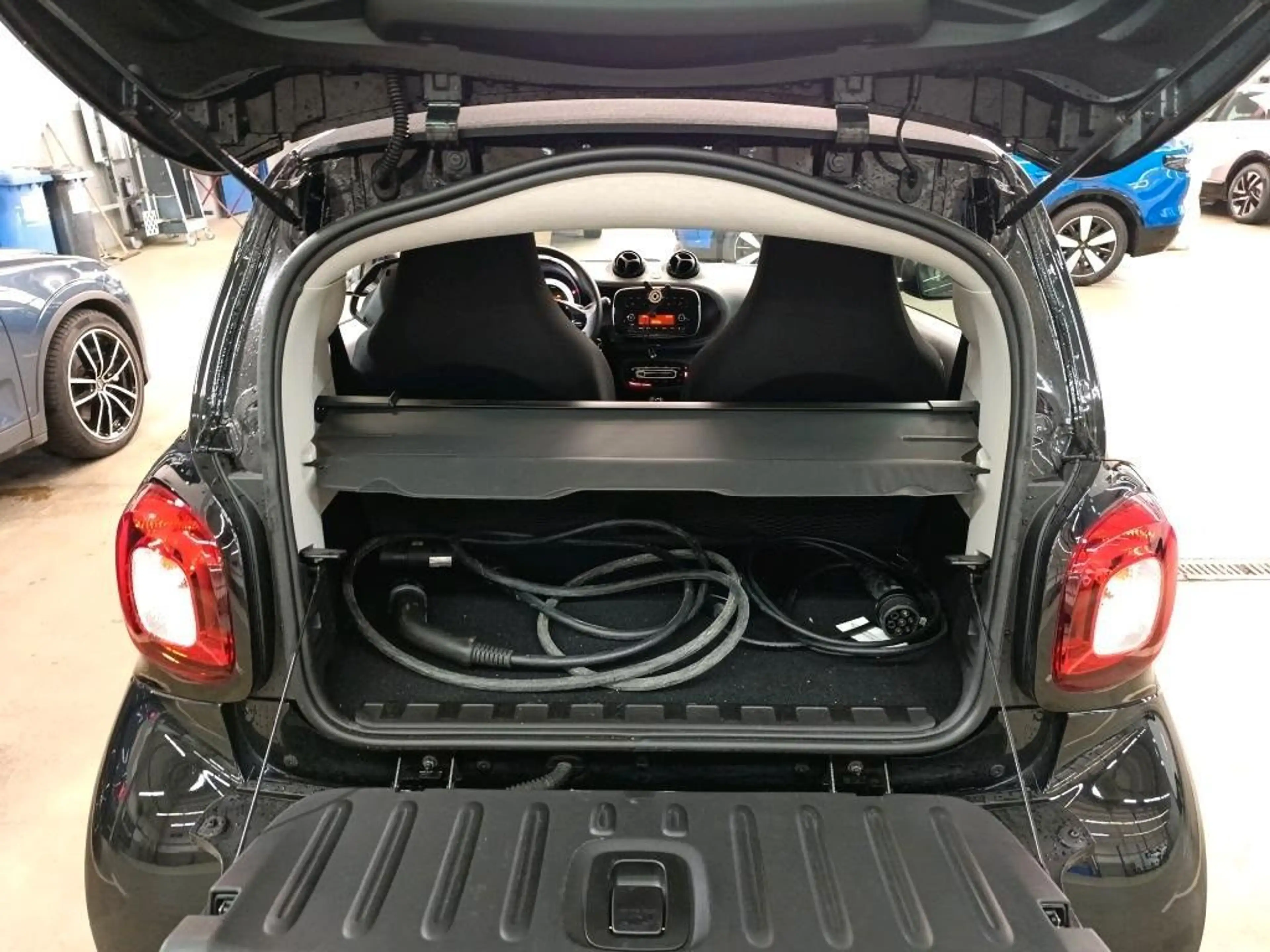smart forTwo EQ,erst 8 tkm ,wie neu — photo 5