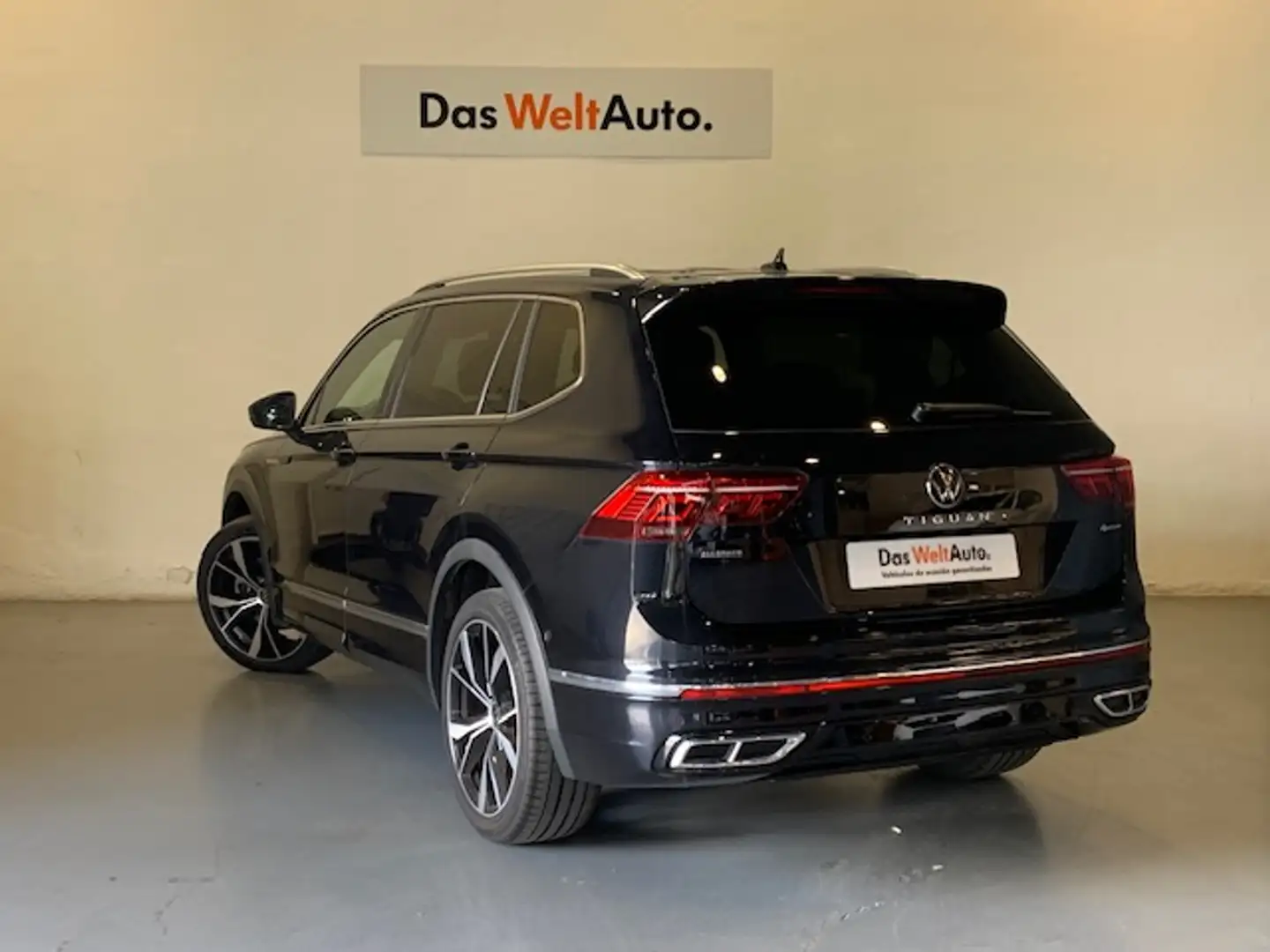 Volkswagen Tiguan Allspace 2.0 TSI R-Line 4Motion DSG Negro - 2